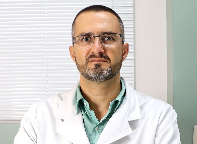 Dr. Rafael de A. Resende